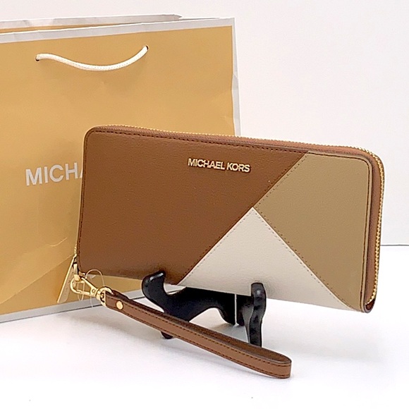 MICHAEL KORS LARGE TRAVEL CONTINENTAL WRISTLET WALLET PHONEHOLDER LUGGAGE Multi - Picture 1 of 14
